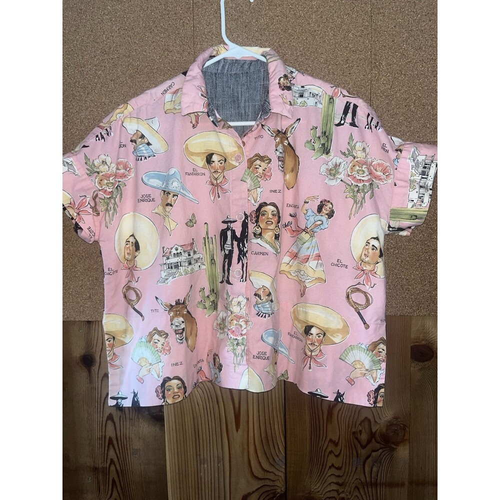 Women’s Pink Short-Sleeve Button-Down Shirt - Patterned Print